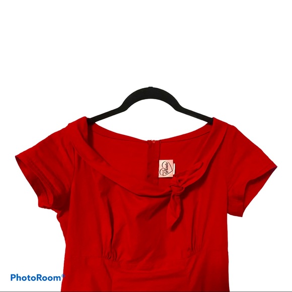 Heart of Haute Honeycomb Beverly Dress - Picture 5 of 5